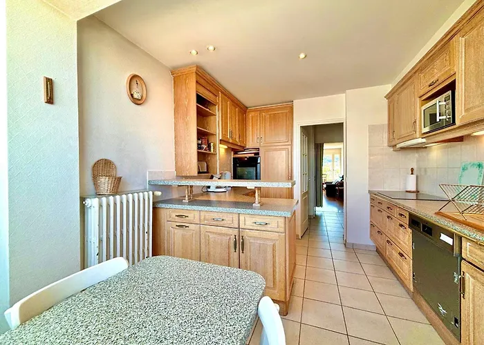 T3 Spacieux A Avec Balcon Vue Montagnes, Animaux Admis - Fr-1-432-49 شقة *